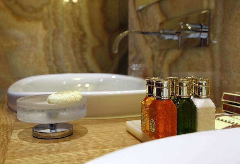 سوییت جونیور, Vardar