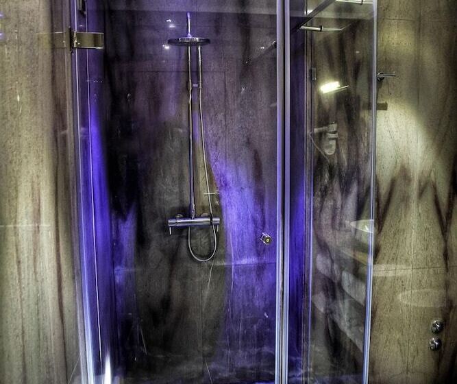 سوییت جونیور, Vardar