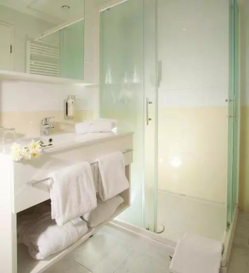 プールの見えるスーペリアルーム, Terme Topolsica Hotel Vesna