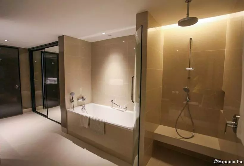 سوئیت پریمیوم, Concorde Hotel Singapore