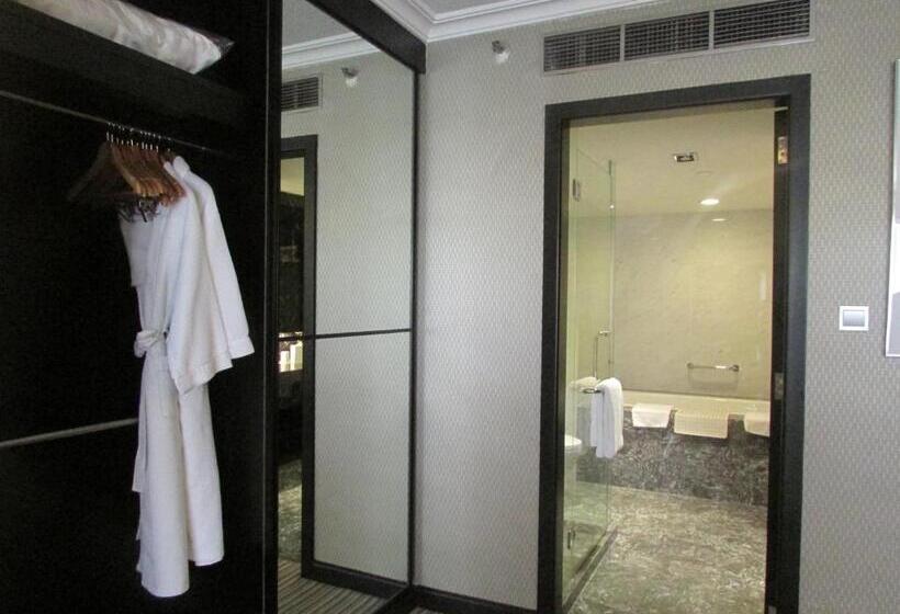 سوئیت پرزیدنت, Concorde Hotel Singapore