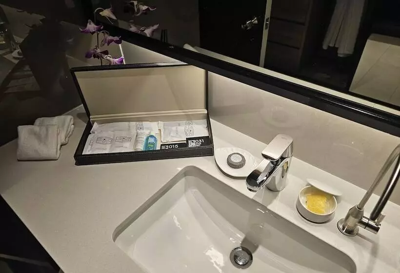 سوئیت پریمیوم, Concorde Hotel Singapore