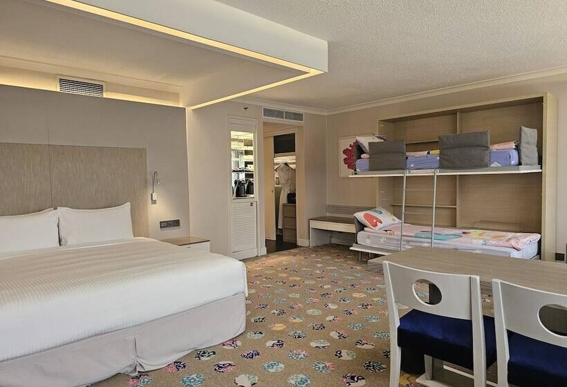 اتاق خانوادگی, Concorde Hotel Singapore