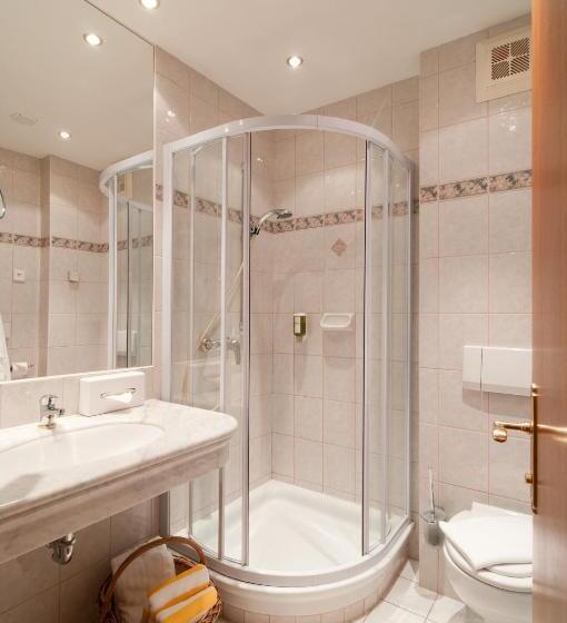 Номер Стандарт с Балконом, Family & Sporthotel Kärntnerhof