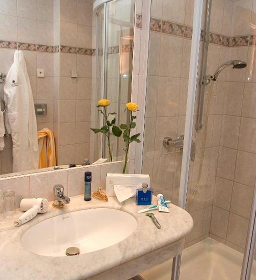 اتاق استاندارد با چشم‌انداز, Family & Sporthotel Kärntnerhof
