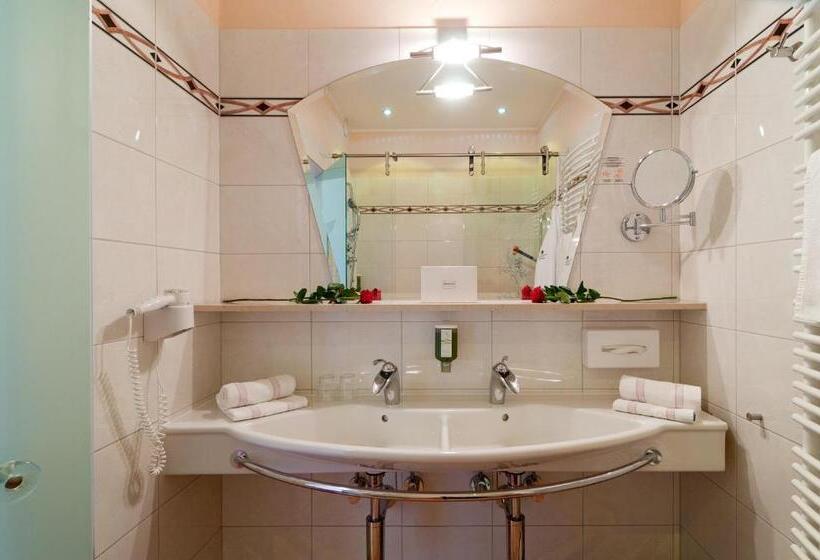 Семейные Апартаменты, Family & Sporthotel Kärntnerhof