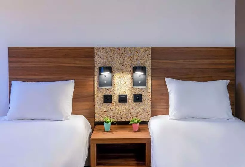 スタンダードルーム, Greet Hotel Chatellerault
