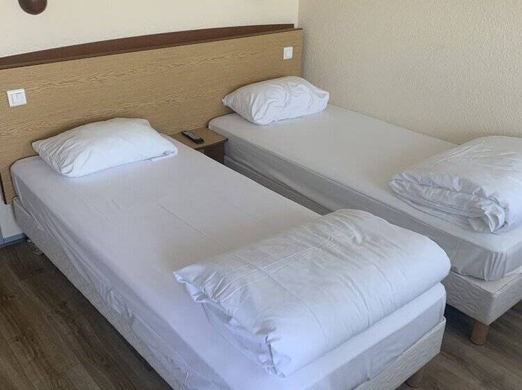 Quarto Estandar, Greet Hotel Chatellerault