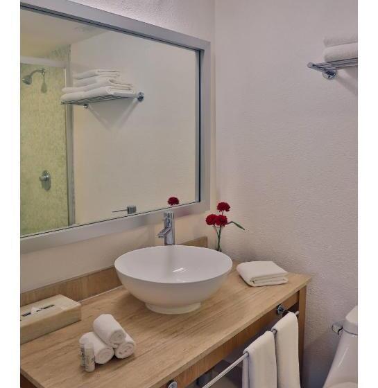 חדר סטנדרט, Adhara Express