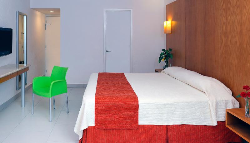 חדר סטנדרט, Adhara Express