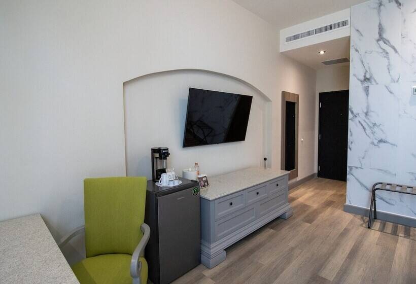 חדר אקזקיוטיב, Araiza Mexicali