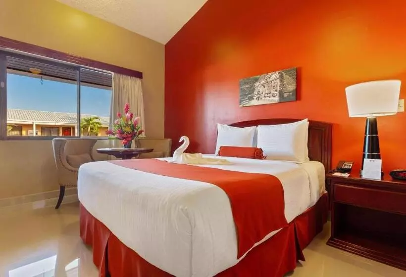 キングサイズベッドのデラックスルーム, Best Western Plus Belize Biltmore Plaza