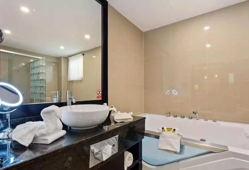 キングサイズベッドのジュニアスイート, Best Western Plus Belize Biltmore Plaza
