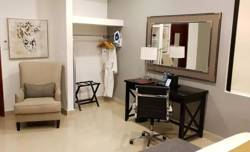 プレミアムルーム, Best Western Plus Belize Biltmore Plaza
