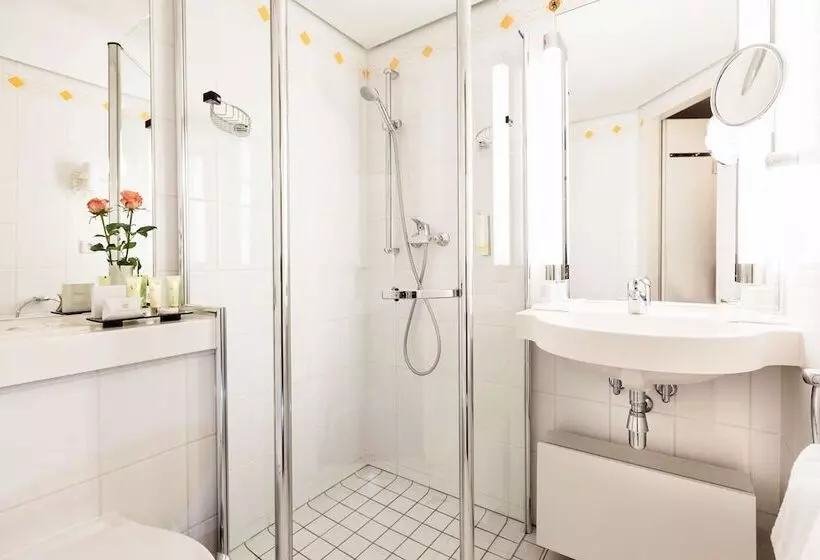 コンフォートルーム, Best Western Premier Grand Hotel Russischer Hof