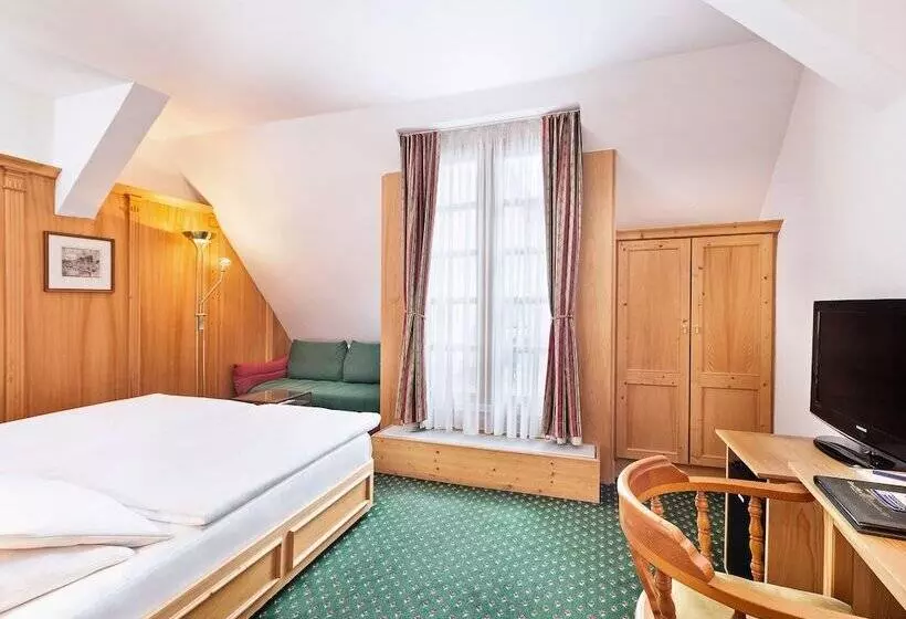 コンフォートルーム, Best Western Premier Grand Hotel Russischer Hof