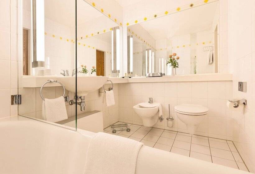 סוויטת ג'וניור, Best Western Premier Grand Hotel Russischer Hof