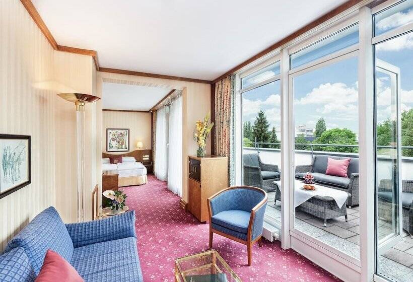 Полулюкс, Best Western Premier Grand Hotel Russischer Hof
