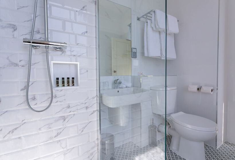 غرفة قياسية مطلّة علي البحر, Eccles Hotel And Spa