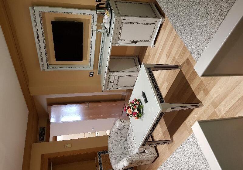 جناح جونيور, El Oumnia Puerto & Spa