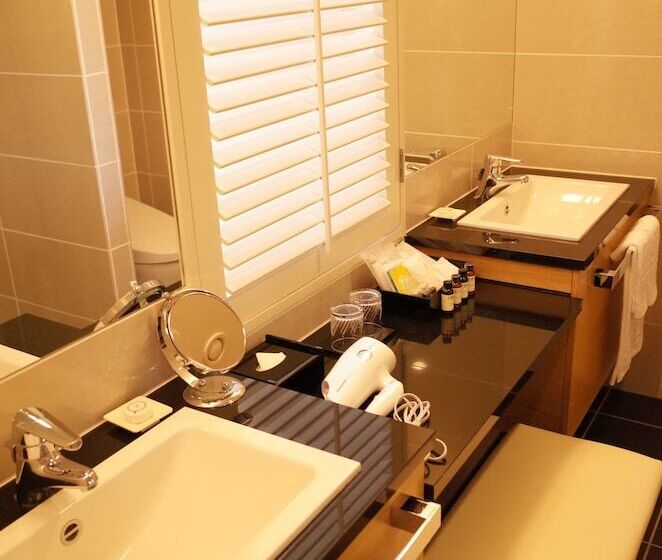 Полулюкс Клуб, Grand Prince Hotel Shin Takanawa