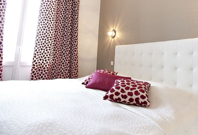 غرفة برستيج, Hôtel Radio   Teritoria