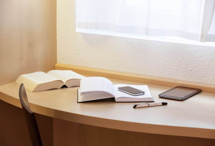 スタンダードルーム, Ibis Maine Montparnasse