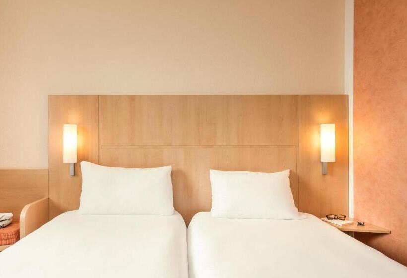 スタンダードルーム, Ibis Maine Montparnasse