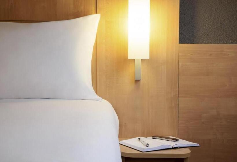 スタンダードルーム, Ibis Maine Montparnasse