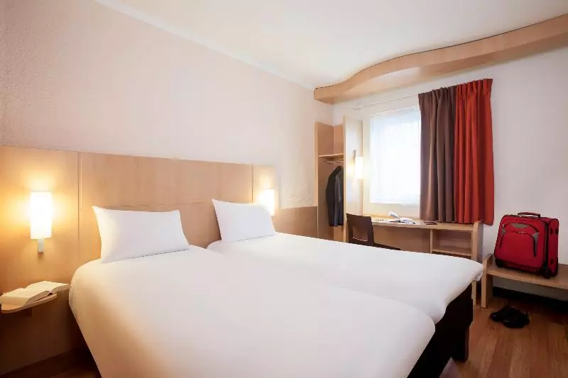 スタンダードルーム, Ibis Maine Montparnasse