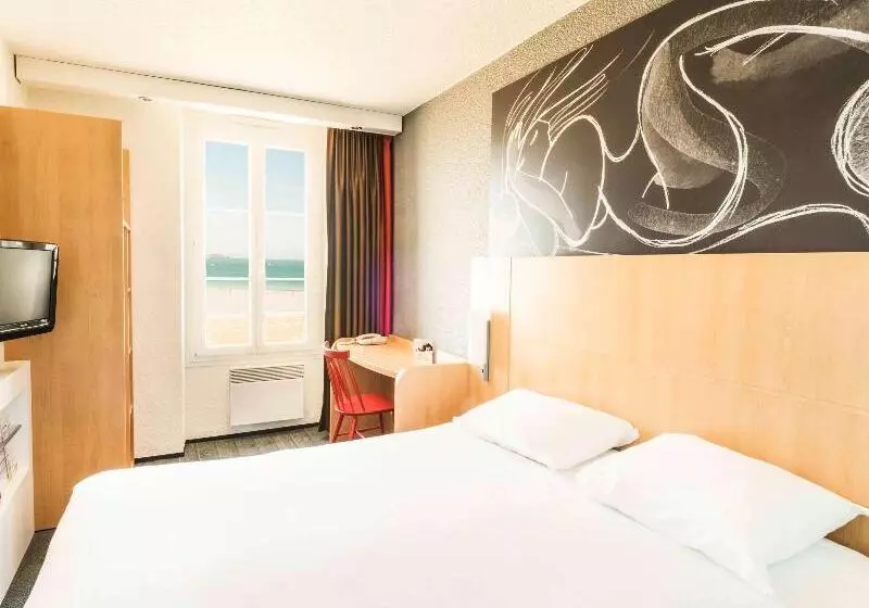 اتاق استاندارد با چشمانداز دریا, Ibis Saint Malo Plage