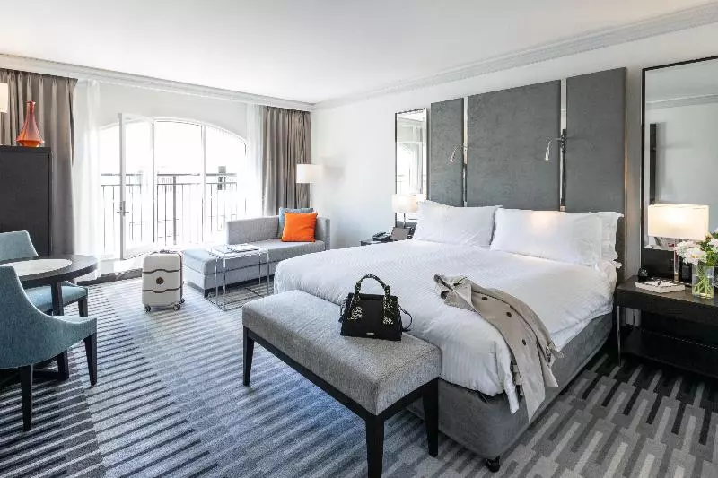 キングサイズベッドのクラシックルーム, Intercontinental Sydney Double Bay, An Ihg