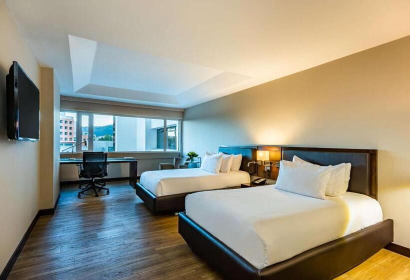 プレミアムルーム, NH Collection Bogota Wtc Royal