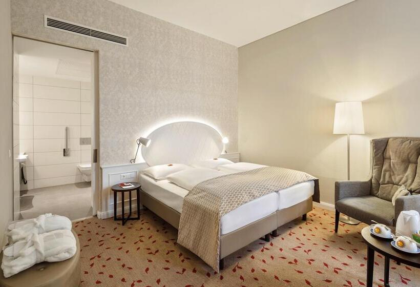 Superior-Zimmer, Rathauspark Wien, A Member Of Radisson Individuals