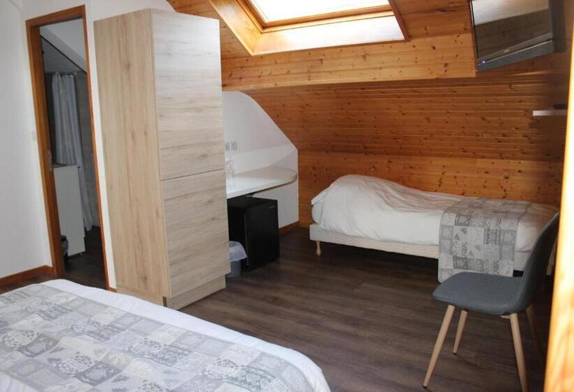 חדר משפחתי, Restaurant Du Haut Du Roc