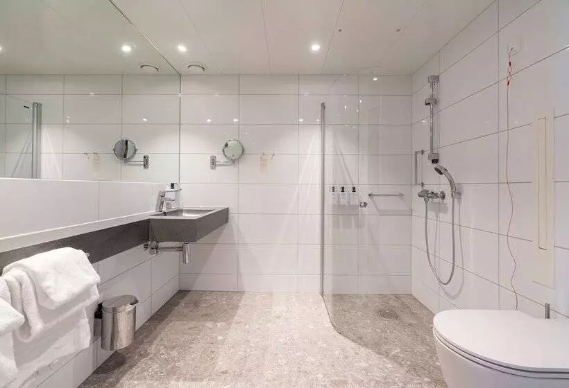 Quarto Familiar, Scandic Hamar