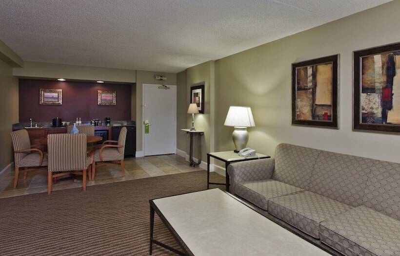 جناح, The Rockville Hotel, A Ramada By Wyndham