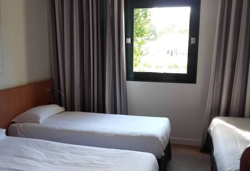 スタンダードトリプルルーム, Vert