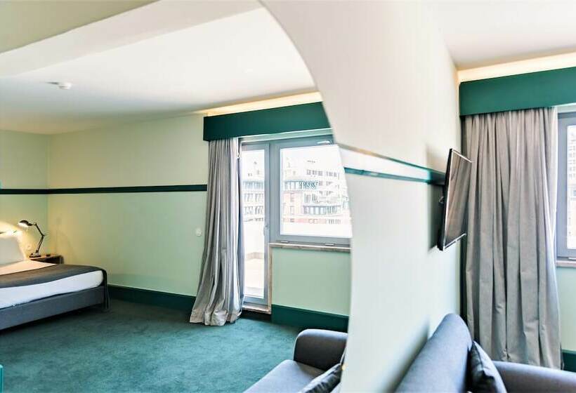 سوییت جونیور, Holiday Inn Express And Suites Lisbon Principe Real By Ihg