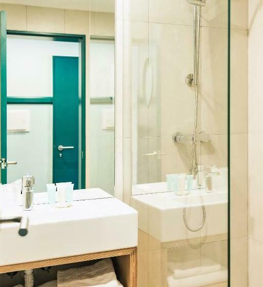 اتاق استاندارد با چشمانداز رودخانه, Holiday Inn Express And Suites Lisbon Principe Real By Ihg