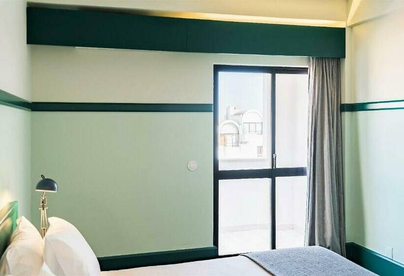 اتاق استاندارد با بالکن, Holiday Inn Express And Suites Lisbon Principe Real By Ihg