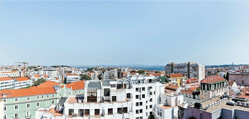 اتاق استاندارد با بالکن, Holiday Inn Express And Suites Lisbon Principe Real By Ihg