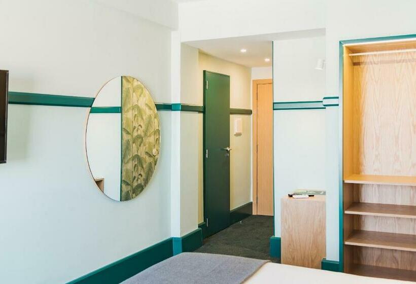 اتاق خانوادگی, Holiday Inn Express And Suites Lisbon Principe Real By Ihg