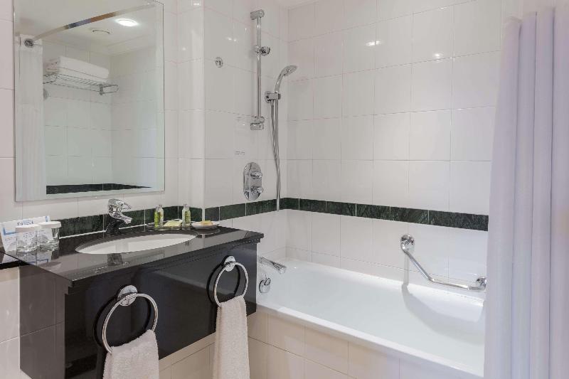 اتاق استاندارد با چشمانداز رودخانه, Holiday Inn Express And Suites Lisbon Principe Real By Ihg