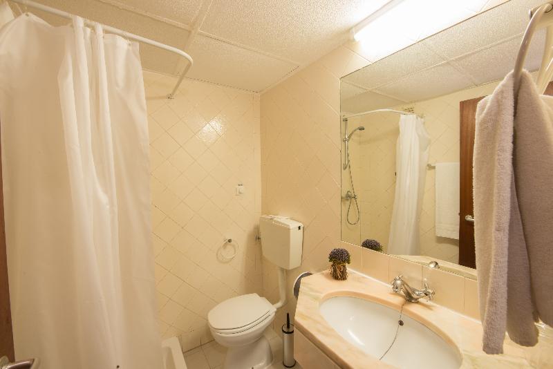 اتاق استاندارد یک نفره, Holiday Inn Express And Suites Lisbon Principe Real By Ihg