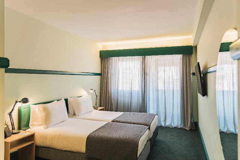اتاق استاندارد, Holiday Inn Express And Suites Lisbon Principe Real By Ihg