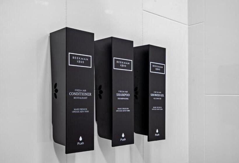 غرفة قياسية مزوَّدة بشُرفة, Avania Inn Of Santa Barbara