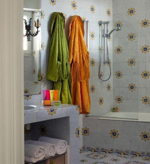 エコノミールーム, Canasta