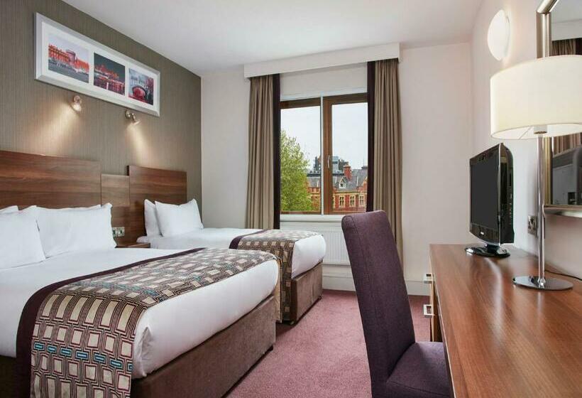 חדר סופריור, Leonardo Dublin Christchurch