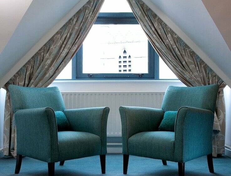 חדר אקזקיוטיב, Leonardo Dublin Christchurch